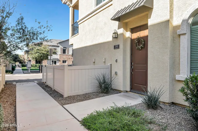 $425,000 | 2745 South Catherine Drive, Unit 101, Gilbert, AZ 85295
