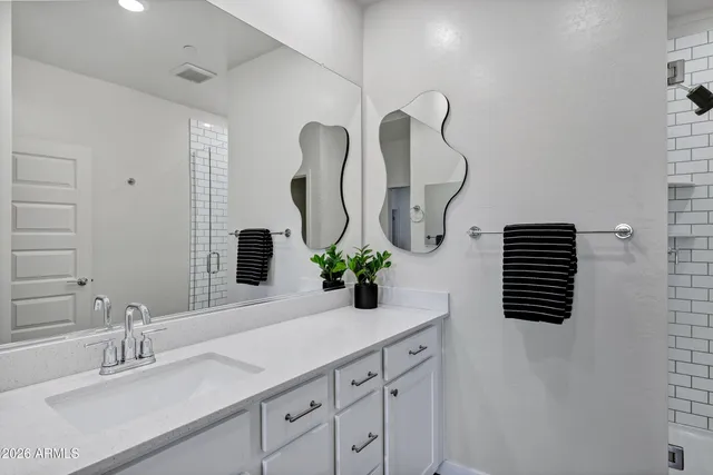 $425,000 | 2745 South Catherine Drive, Unit 101, Gilbert, AZ 85295