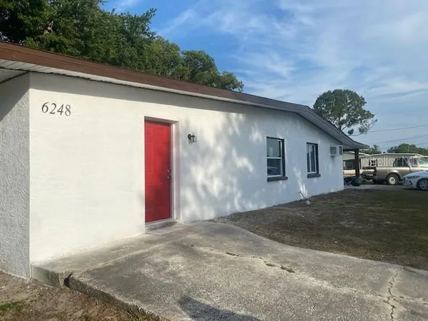 $1,450 | 6246 20th Street, Zephyrhills, FL 33542