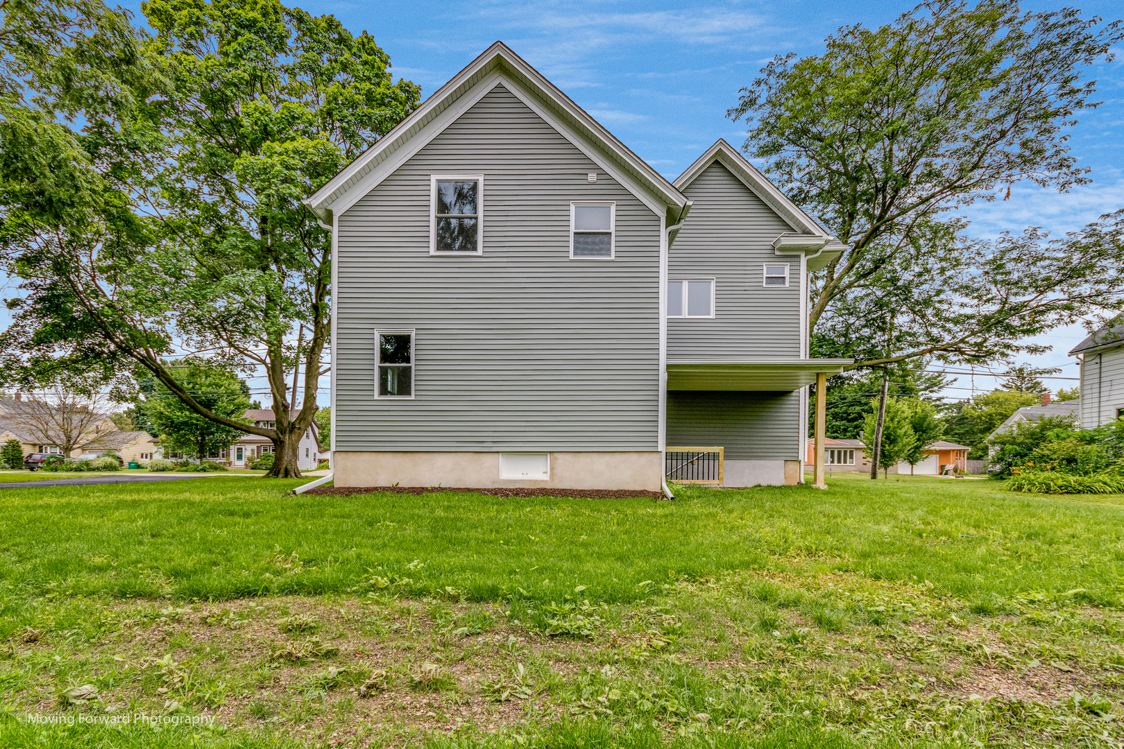 473 East Elm Street Sycamore, IL 60178 - Photo 7 of 53 a front view of house with yard and green space