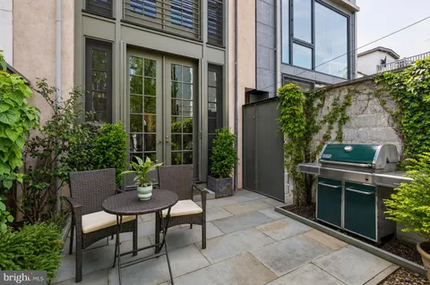 $1,799,000 | 2415 Pine Street, Philadelphia, PA 19103
