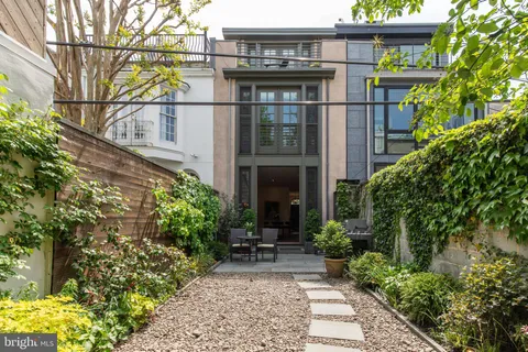 $1,799,000 | 2415 Pine Street, Philadelphia, PA 19103
