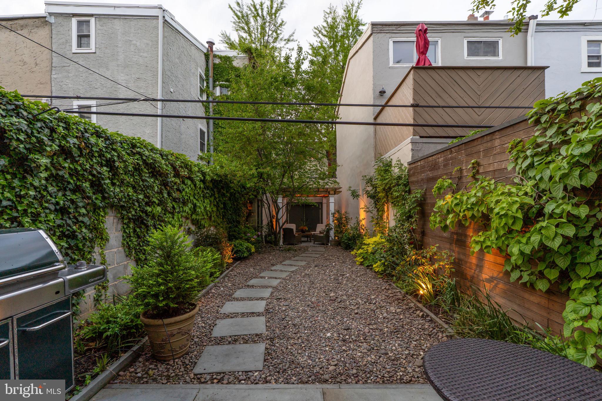 2415 Pine Street Philadelphia, PA 19103 - Photo 20 of 41