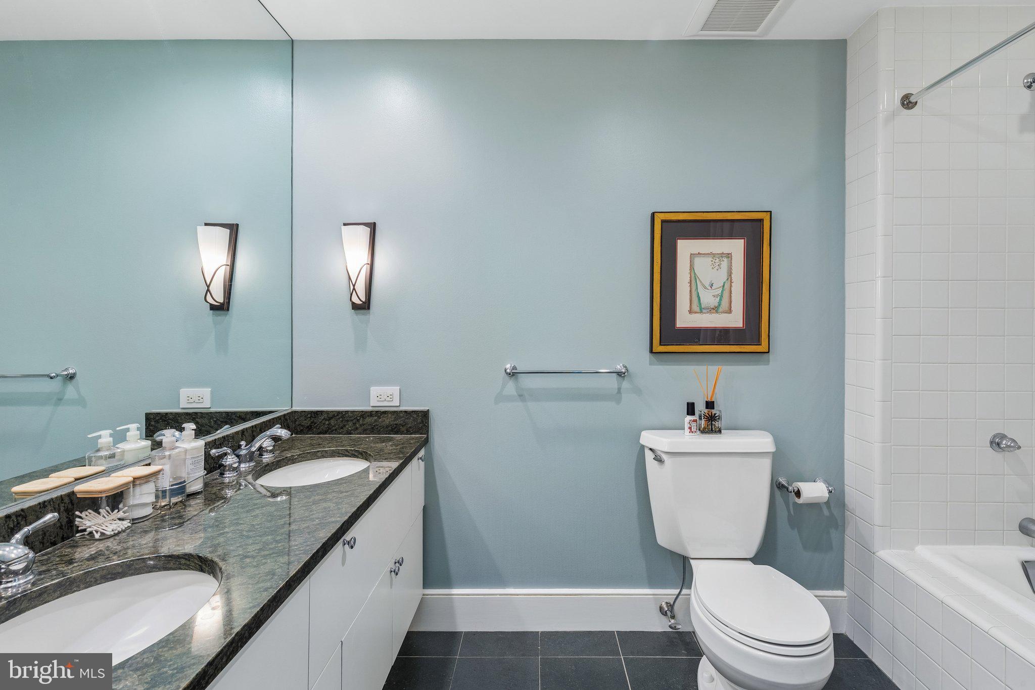 2415 Pine Street Philadelphia, PA 19103 - Photo 26 of 41