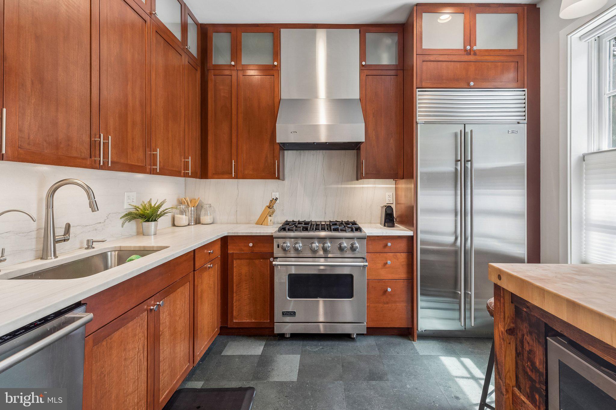 2415 Pine Street Philadelphia, PA 19103 - Photo 9 of 41