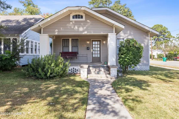 $1,495 | 302 Versailles Boulevard, Lafayette, LA 70501