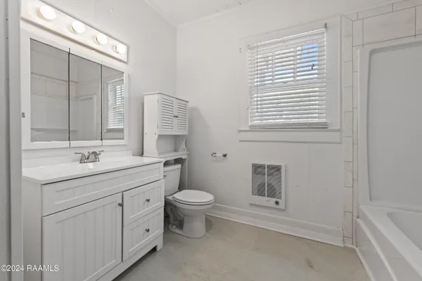 $1,495 | 302 Versailles Boulevard, Lafayette, LA 70501