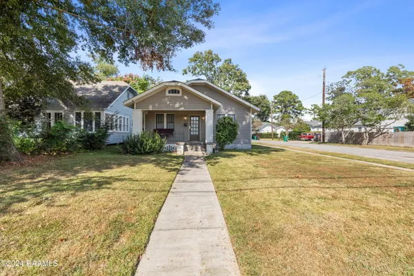 $1,495 | 302 Versailles Boulevard, Lafayette, LA 70501
