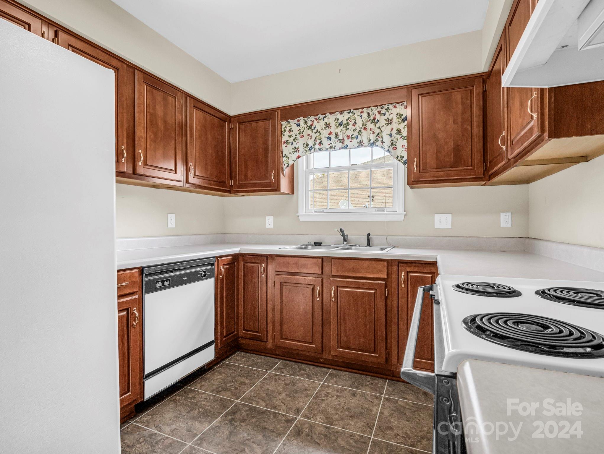 121 Carpenter Lane Rutherfordton, NC 28139 - Photo 9 of 28