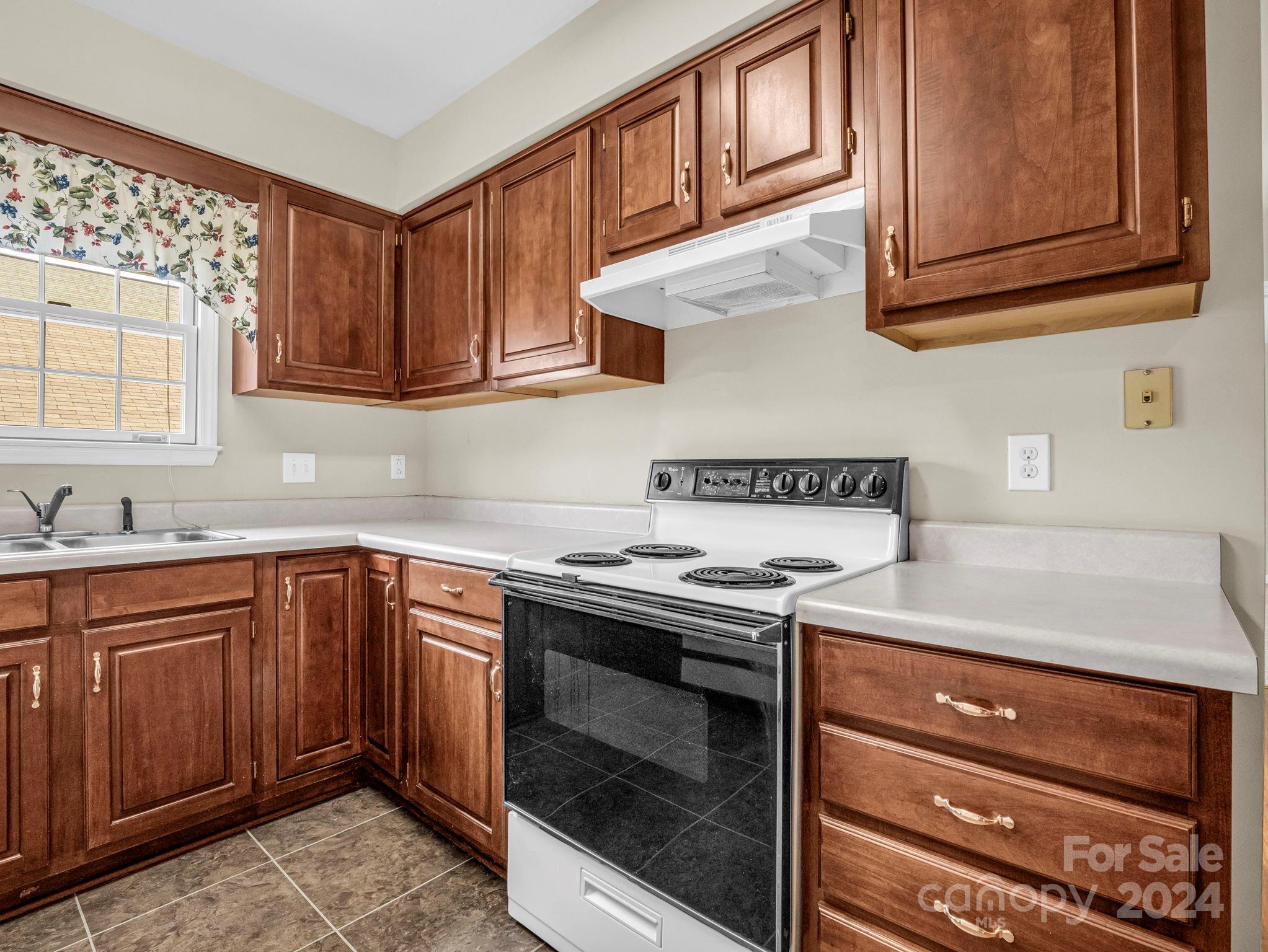 121 Carpenter Lane Rutherfordton, NC 28139 - Photo 10 of 28