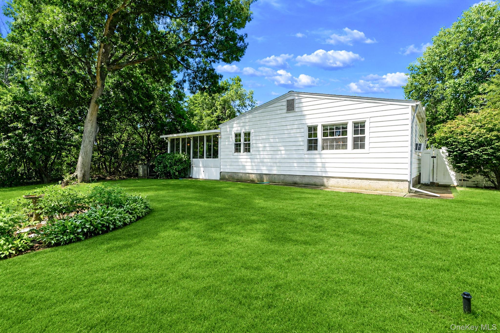 63 Otis Road Islip Terrace, NY 11752 - Photo 3 of 31