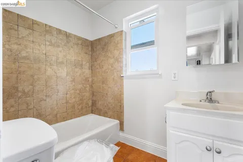 $1,625,000 | 31 Croxton Avenue, Oakland, CA 94611