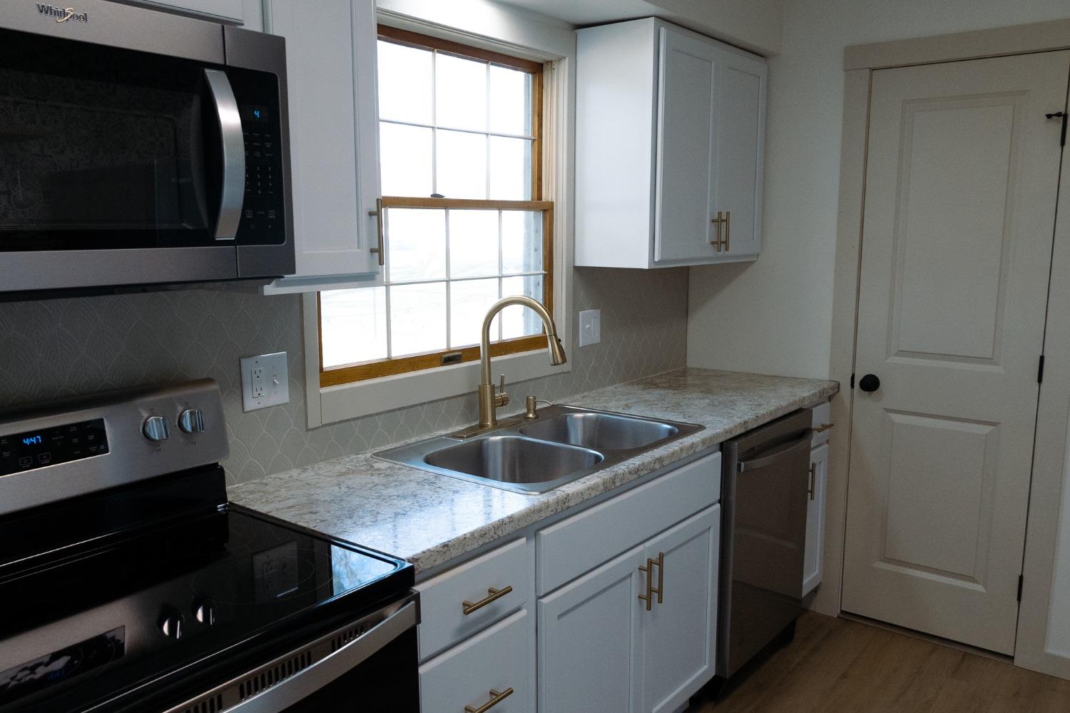 706 Highland Avenue Rising Sun, IN 47040 - Photo 8 of 31