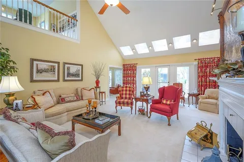 $649,000 | 4516 West 125th Street, Leawood, KS 66209