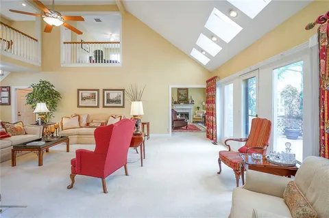 $649,000 | 4516 West 125th Street, Leawood, KS 66209