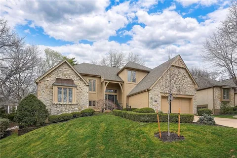 $649,000 | 4516 West 125th Street, Leawood, KS 66209