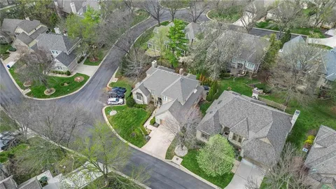 $649,000 | 4516 West 125th Street, Leawood, KS 66209