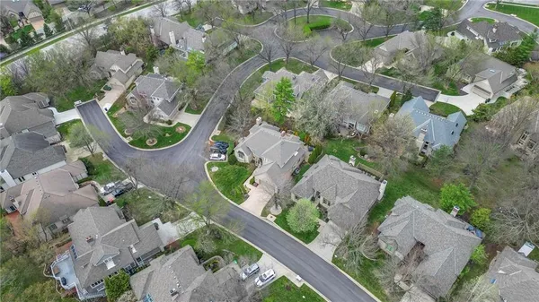 $690,000 | 4516 West 125th Street, Leawood, KS 66209