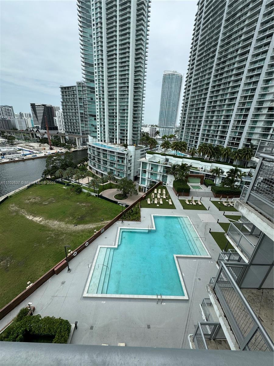 350 South Miami Avenue, Unit 1704 Miami, FL 33130 - Photo 5 of 13