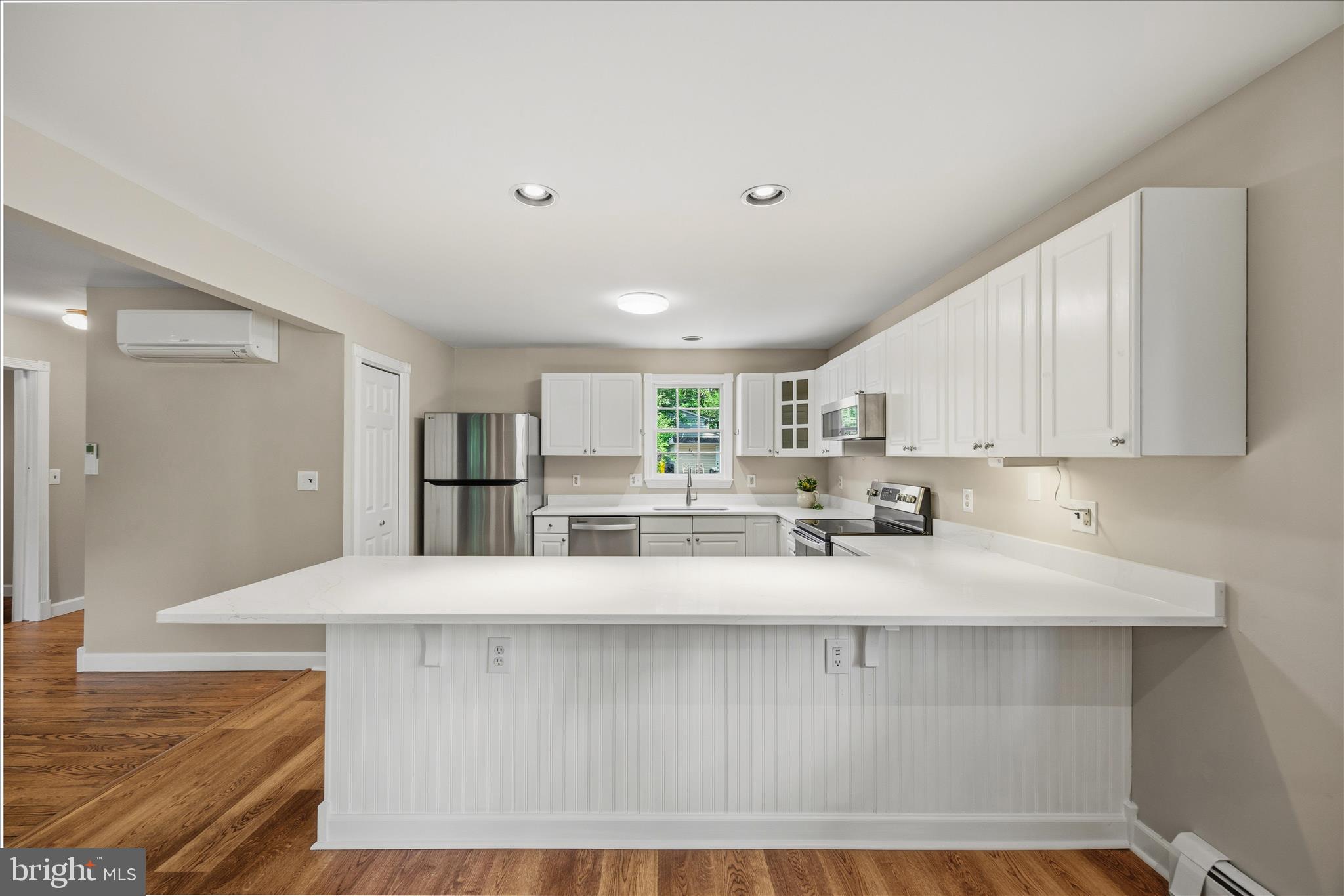 565 Sunset Knoll Road Pasadena, MD 21122 - Photo 12 of 48