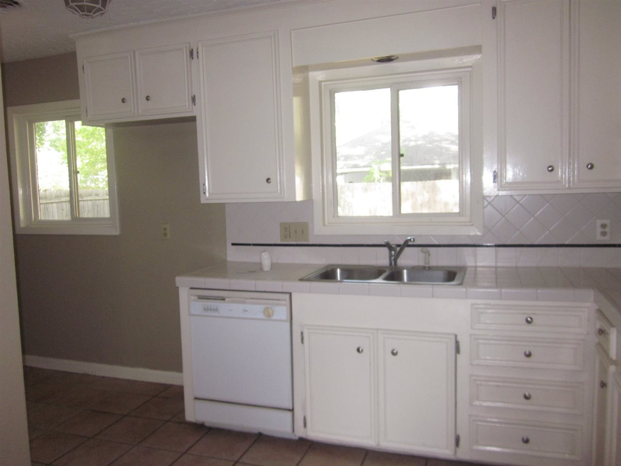 5170 Ridgewood Road Jackson, MS 39211 - Photo 7 of 31 Photo 7