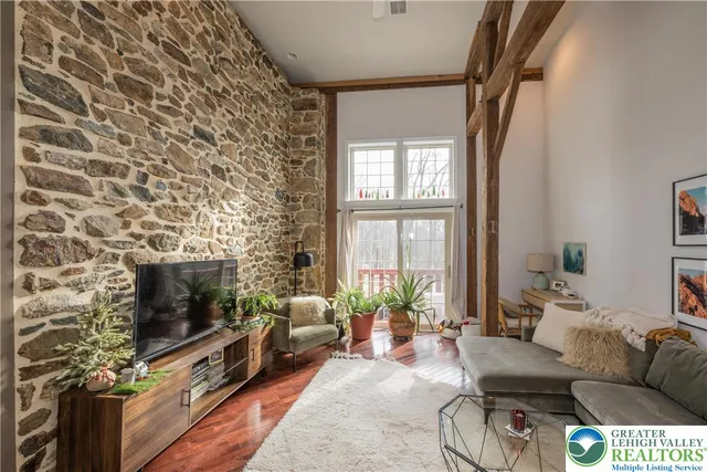 $2,200 | 99 Old Company Road, Barto, PA 19504