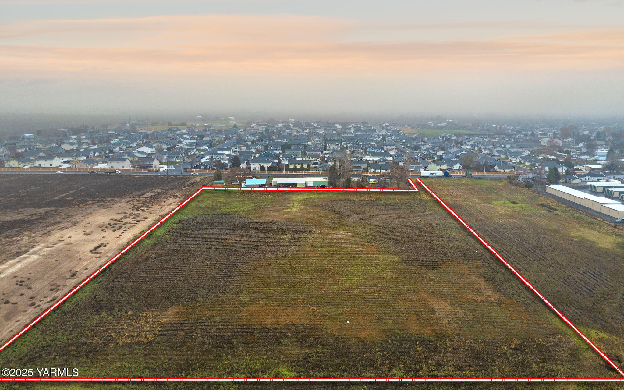 Nka North Rivard Road Moxee, WA 98936 - Photo 7 of 10 an aerial view of residential houses with outdoor space