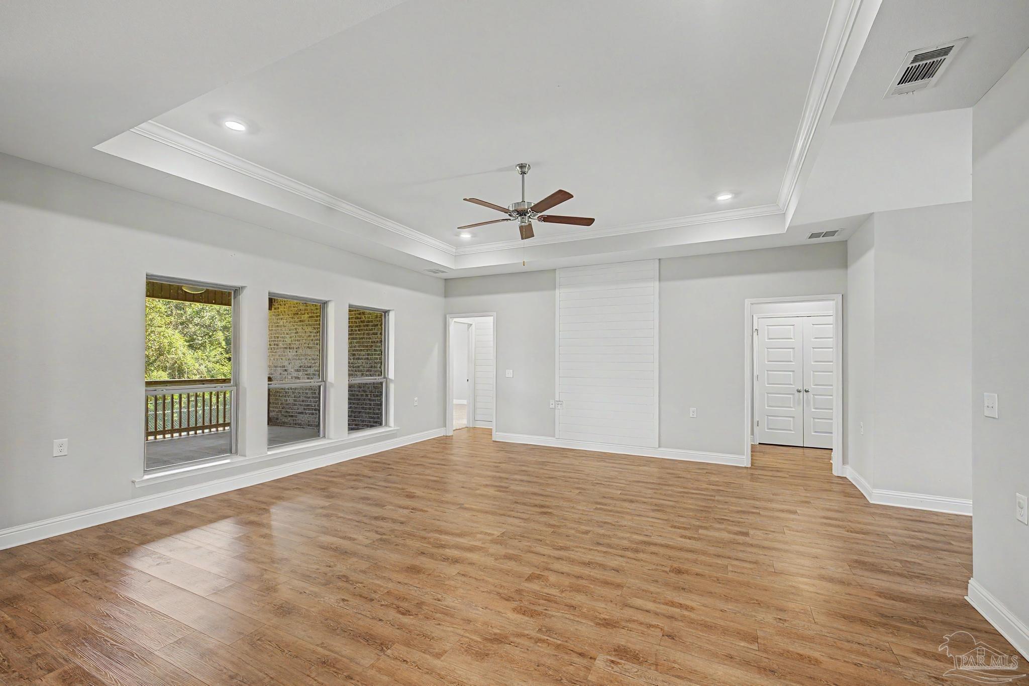 400 Broadleaf Circle Cantonment, FL 32533 - Photo 8 of 34