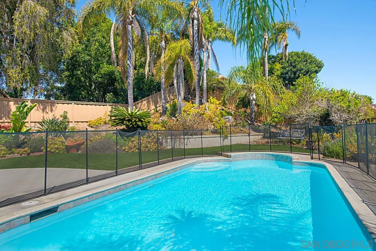 4031 Grayson Drive San Diego, CA 92130 - Photo 37 of 40 a view of a backyard