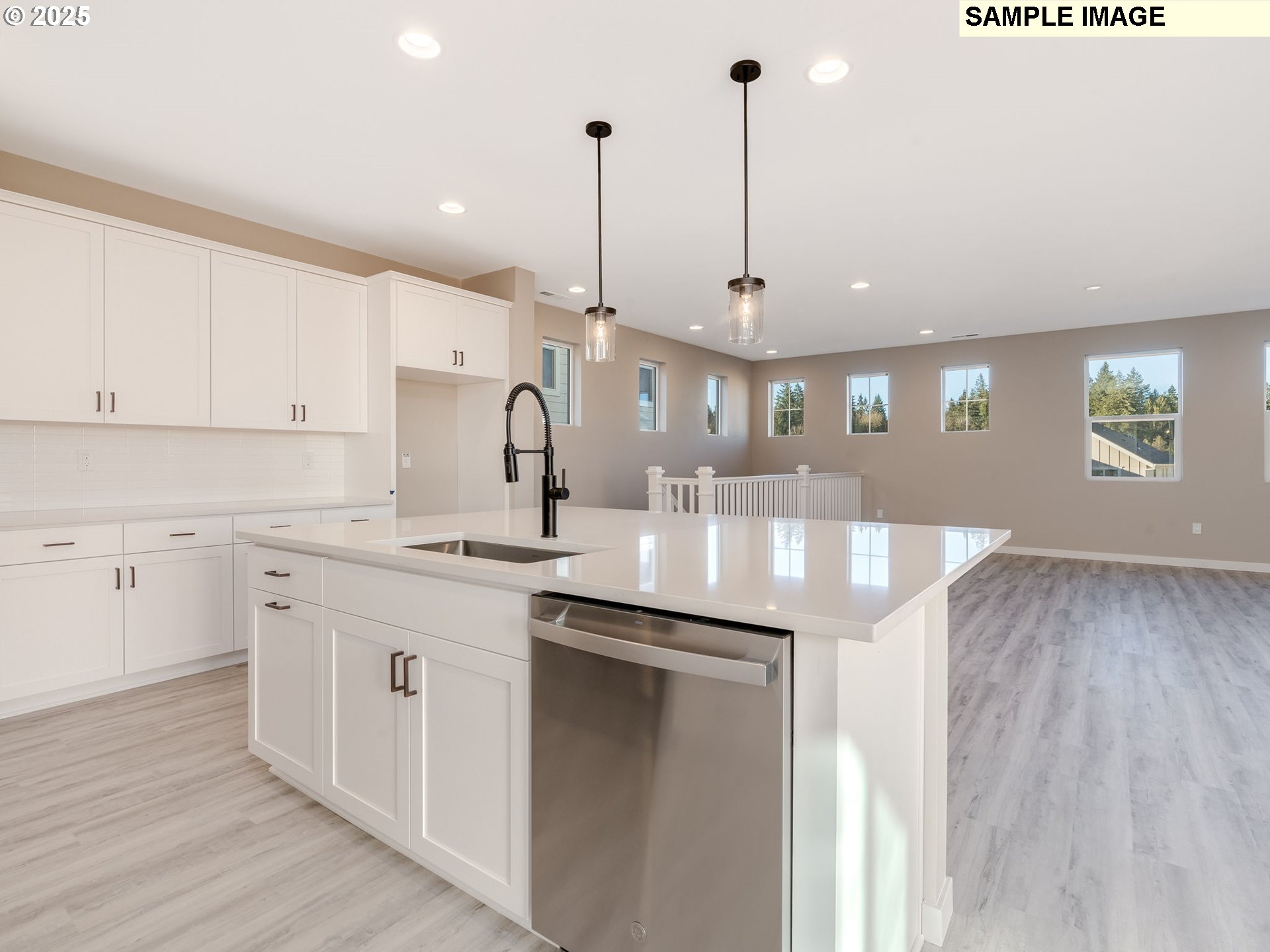 2168 Northeast Ridge Run Lane Estacada, OR 97023 - Photo 4 of 26 Kitchen