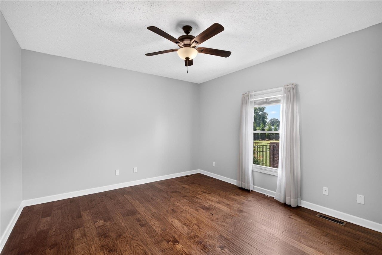 290 Neal Howell Road Bowling Green, KY 42104 - Photo 37 of 58 Gallery Image 37