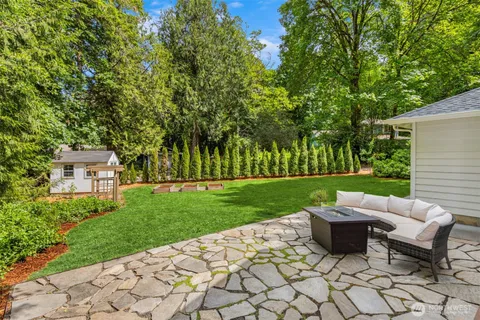 $885,000 | 8980 Bay Street Northeast, Bainbridge Island, WA 98110