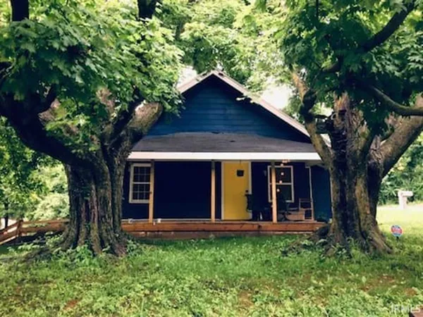 $2,200 | 1775 South Henderson Street, Bloomington, IN 47401