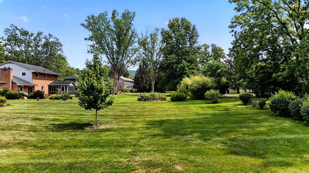 1243 Meadowbrook Road Waynesboro, VA 22980 - Photo 13 of 57 Gallery Image 13
