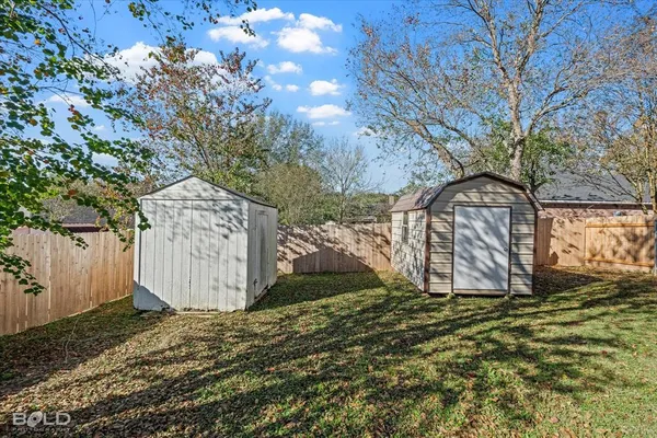 a view of a yard
