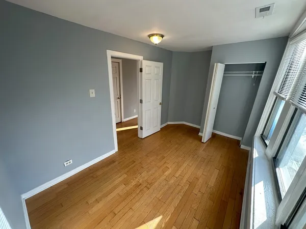 $2,350 | 1500 North Rockwell Street, Unit 1, Chicago, IL 60622