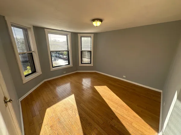 $2,350 | 1500 North Rockwell Street, Unit 1, Chicago, IL 60622