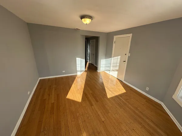 $2,350 | 1500 North Rockwell Street, Unit 1, Chicago, IL 60622