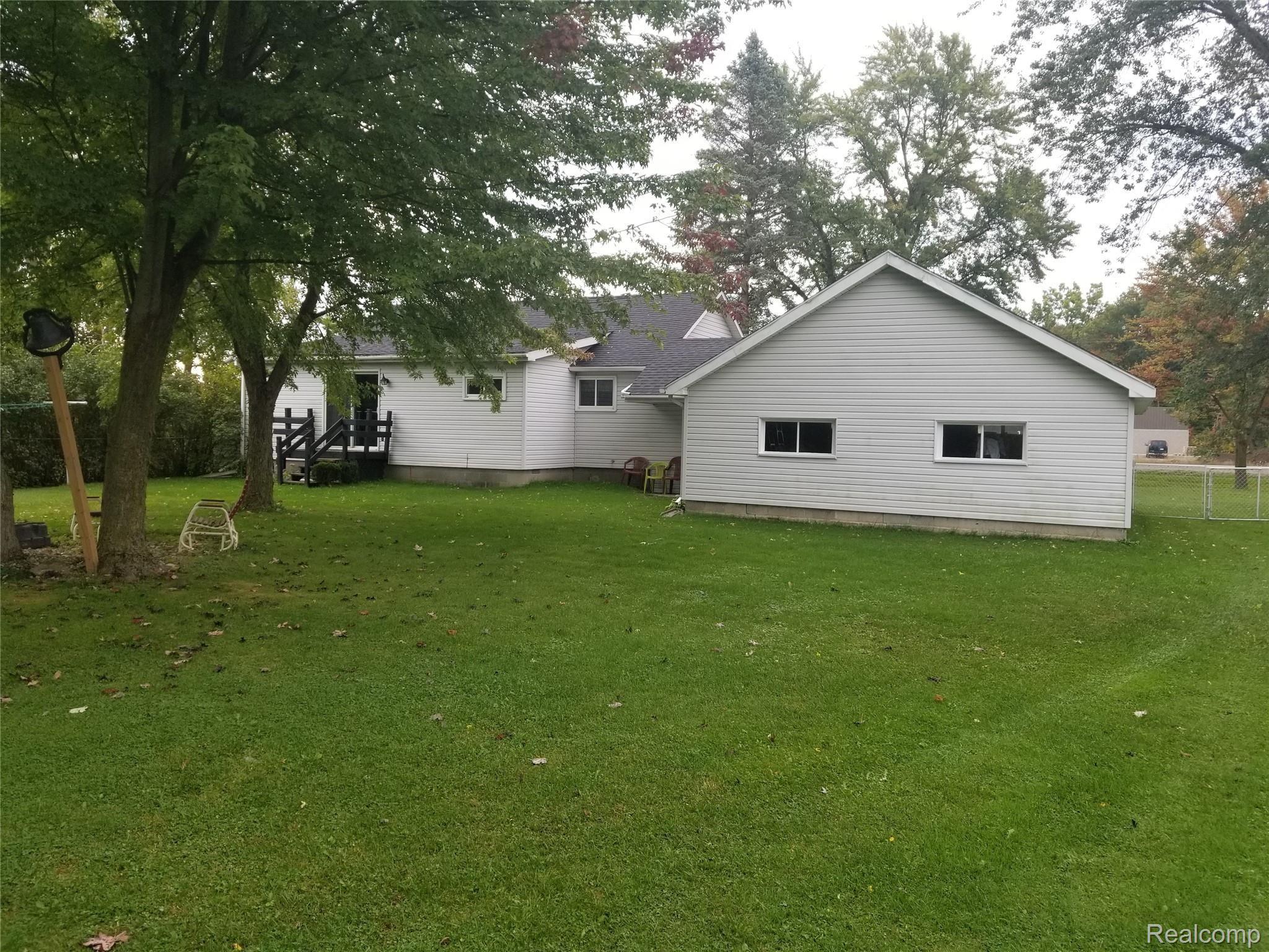 4364 Dove Road Port Huron, MI 48060 - Photo 5 of 23 20200930_094820.jpg