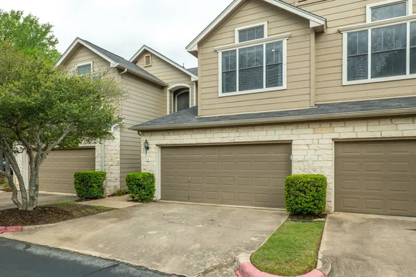 $3,000 | 4501 Whispering Valley Drive, Unit 3, Austin, TX 78727