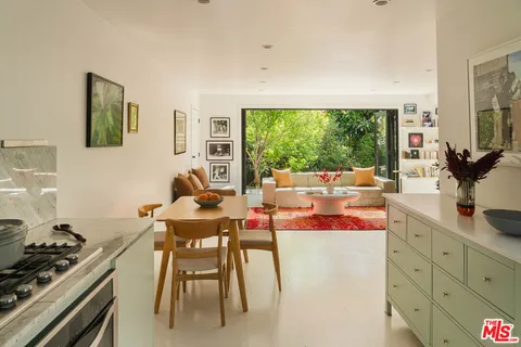 $1,299,000 | 2233 Crest Way, Los Angeles, CA 90068