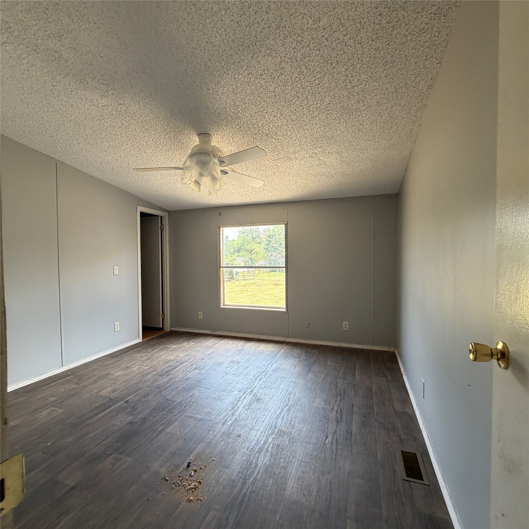 1722 Dolores Street Rosharon, TX 77583 - Photo 9 of 17 Gallery Image 9