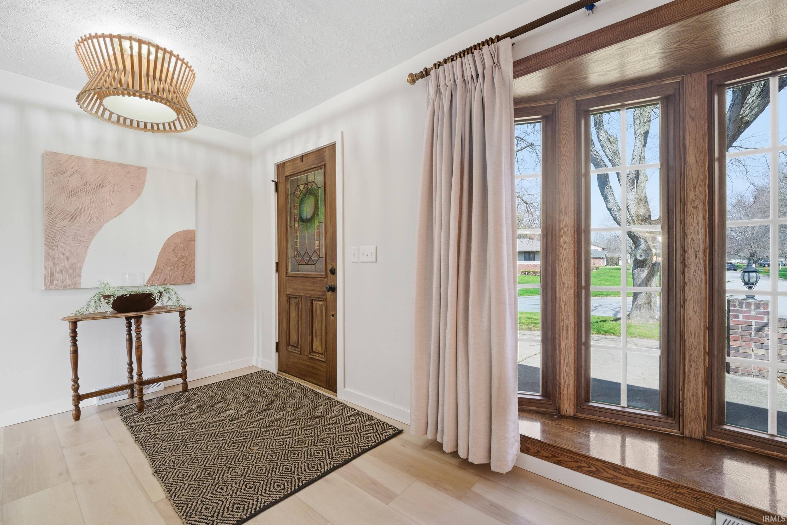 982 South Southernview Drive Lafayette, IN 47909 - Photo 4 of 34