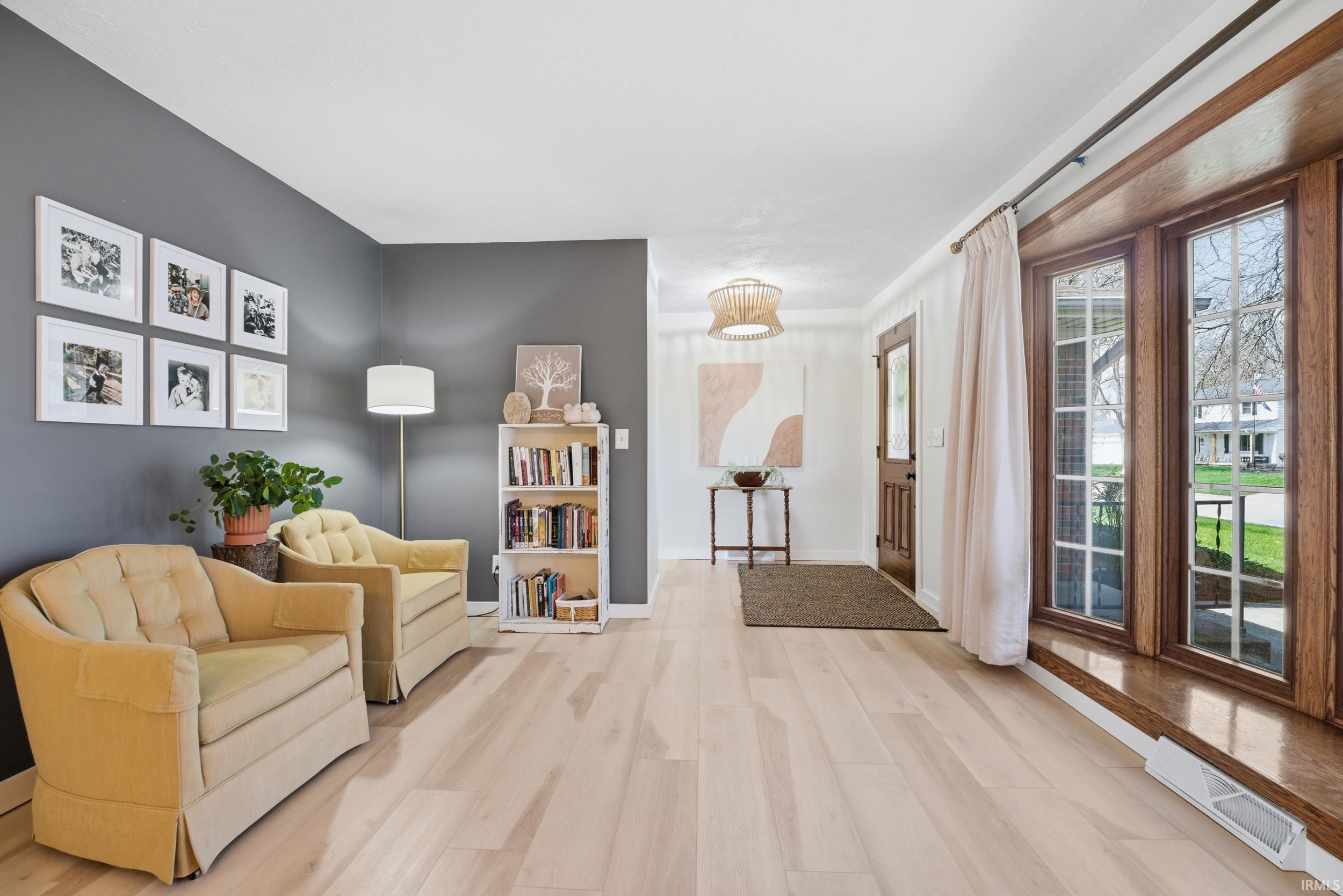 982 South Southernview Drive Lafayette, IN 47909 - Photo 5 of 34