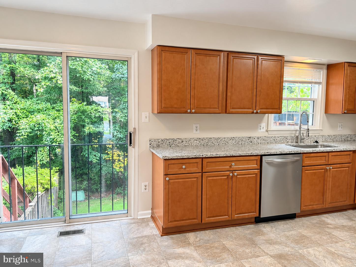 6281 Rathlin Drive Springfield, VA 22152 - Photo 9 of 19 granite counter top