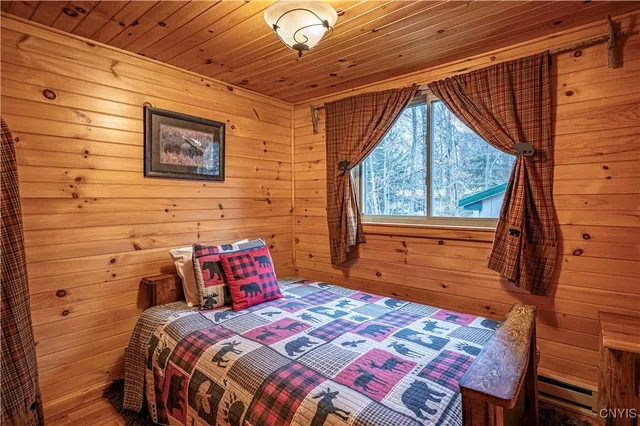 $499,900 | 143 Pawnee Drive West, Webb, NY 13420