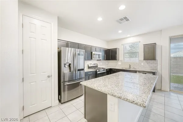$2,275 | 10426 Mount Charleston Avenue, Las Vegas, NV 89166