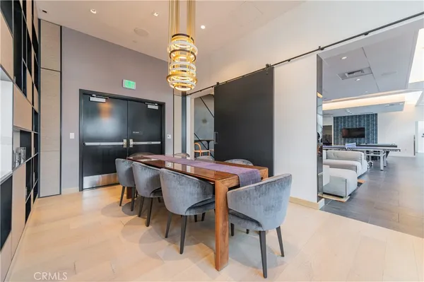 $3,700 | 400 South Broadway, Unit 1803, Los Angeles, CA 90013