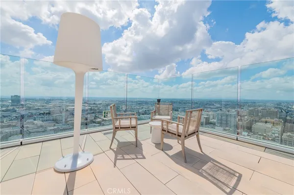 $3,700 | 400 South Broadway, Unit 1803, Los Angeles, CA 90013