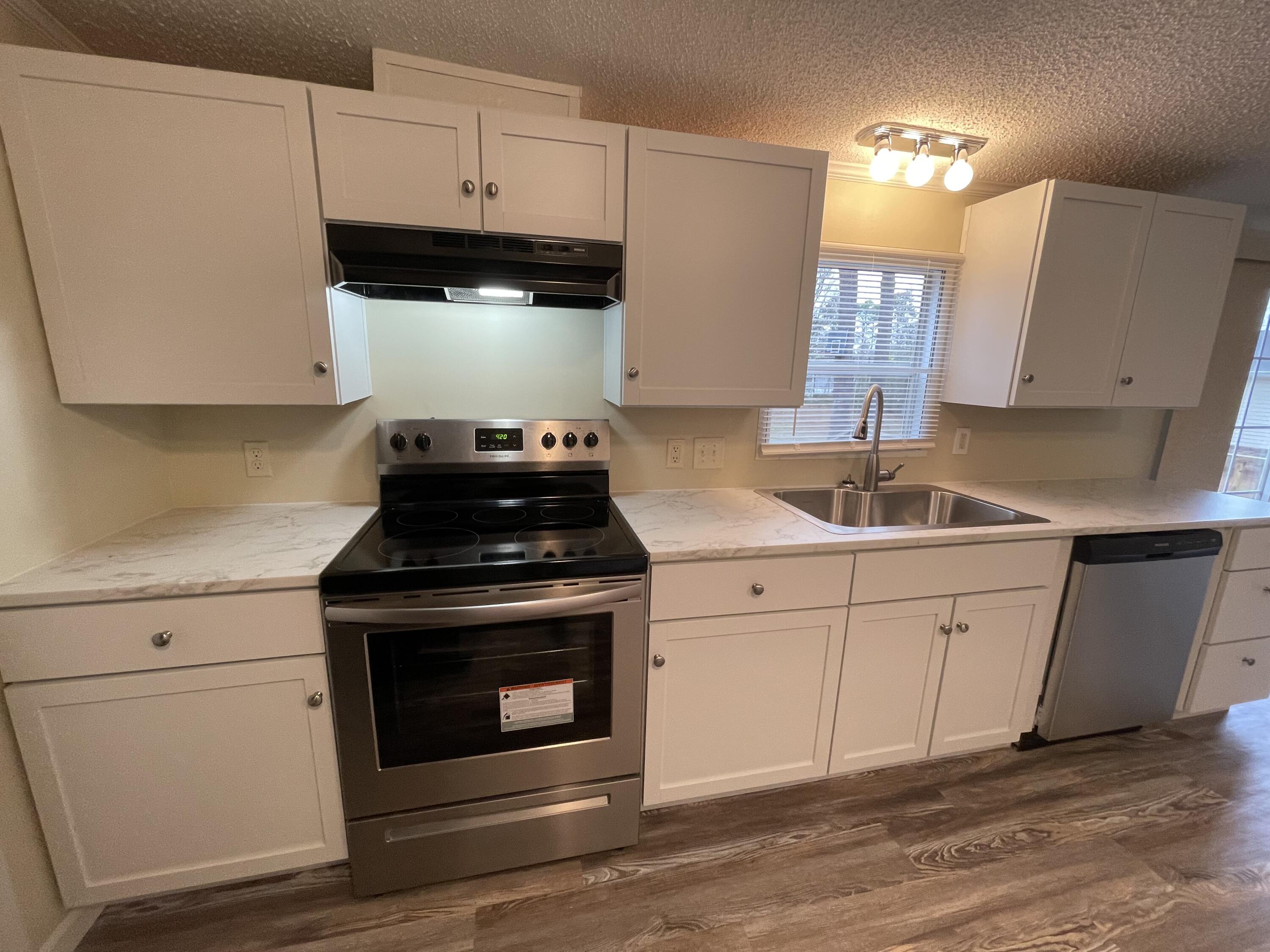 126 Albacore Road Bonneau, SC 29431 - Photo 12 of 22 126 Albacore